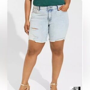 Torrid | 20 | Bermuda Boyfriend Vintage Stretch Mid-Rise Short